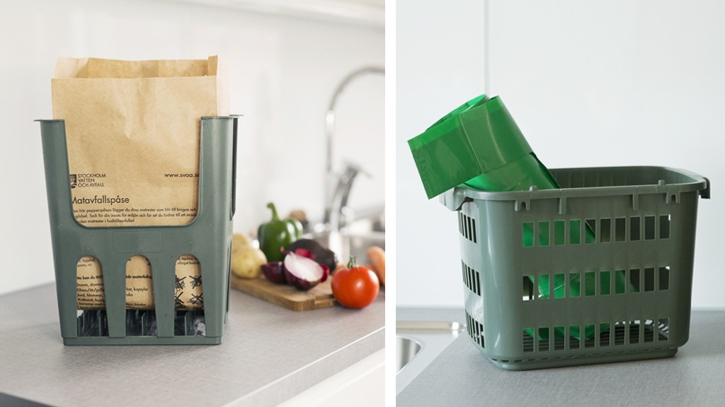 Grön behållare med brun matavfallspåse i papper och en grön behållare med en rulle gröna matavfallspåsar i plast.